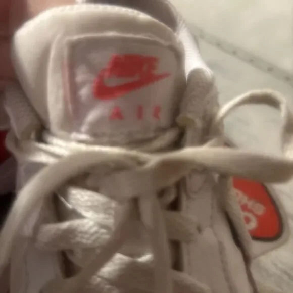 Women’s Nike Air Red/white Sneakers Size 9 - Picture 8 of 9